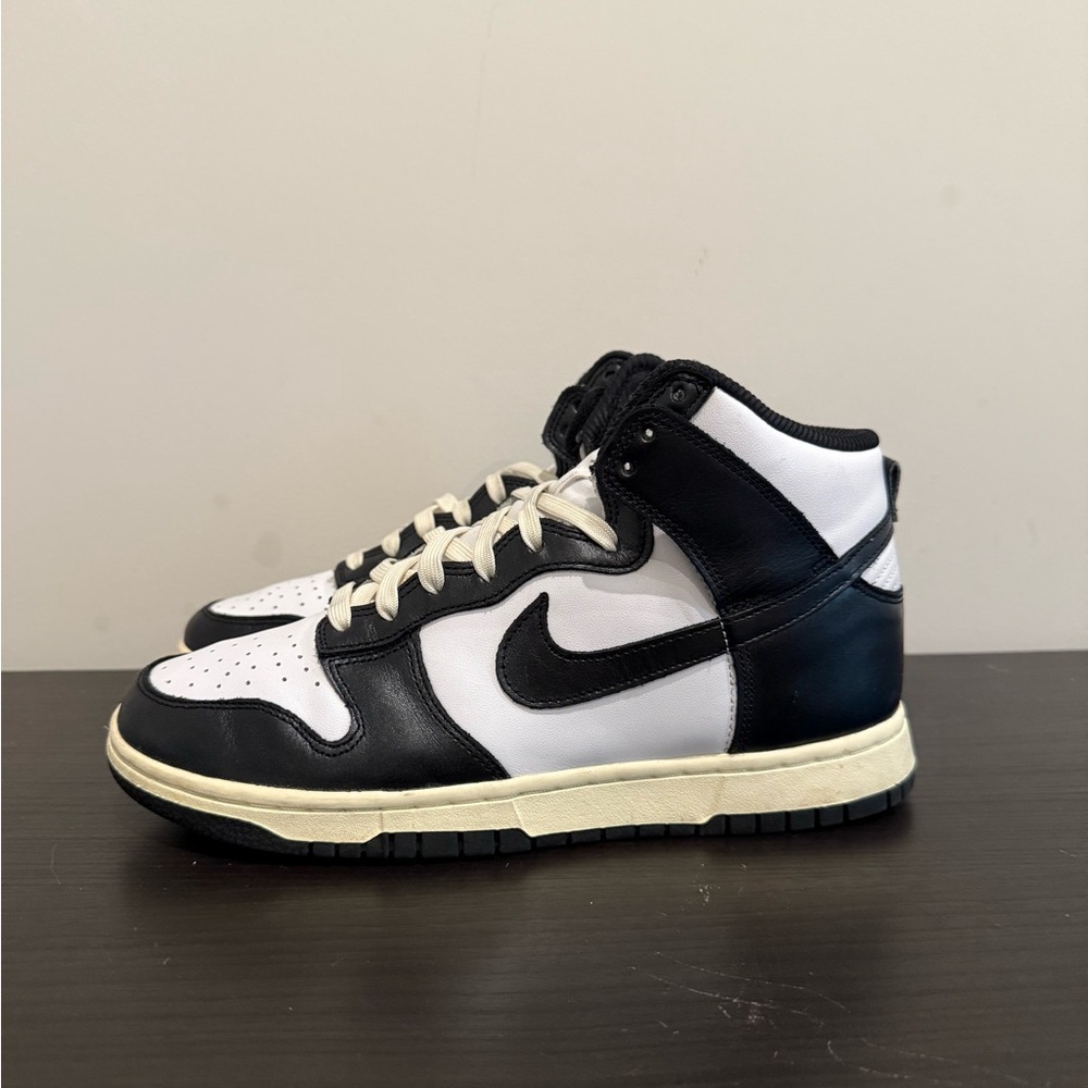 Women’s Nike Dunk High Vintage Black Size 9.5 Women's Shoes DQ8581-100 Panda
